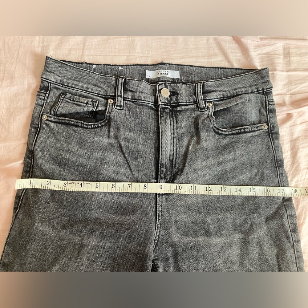 Dynamite Grey Cropped Straight Jeans - Picture 6 of 6